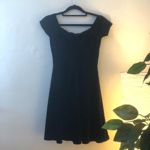 Black sweetheart neckline flare mini dress